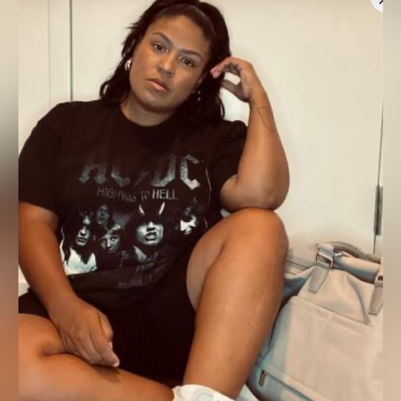 Men's AC/DC Short Sleeve Graphic Crewneck T-Shirt - Black (L) Large - Picture 4 of 9